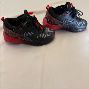 Heelys Skate Shoes with Wheels - Red, Black, & Gray - Size youth 2. Preowned